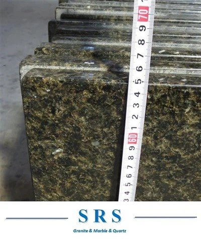 หินแกรนิตธรรมชาติลามิเนตเต็ม Bullnose Verde Ubatuba Santa Cecilia Granite